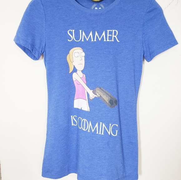 Summer is Coming Graphic Tee - Picture 6 of 6
